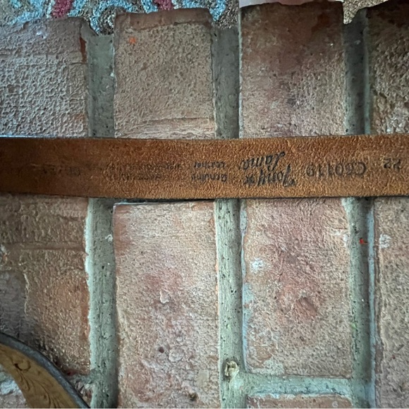 Kids Belt - Excellent condition - Picture 3 of 3